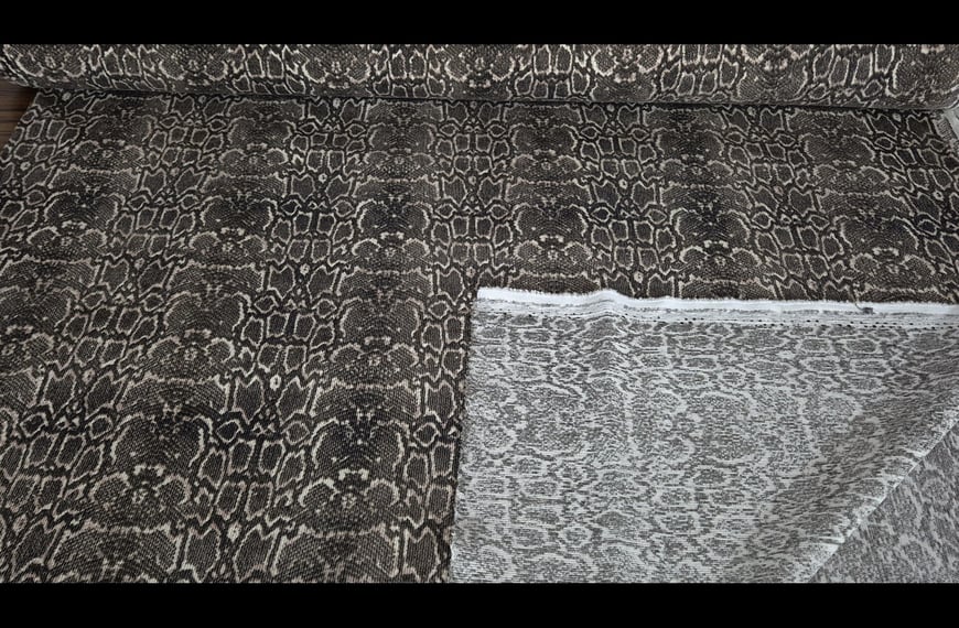 Corduroy with Thin Stripe Polyester Elastin Multi-Colored - 150cm